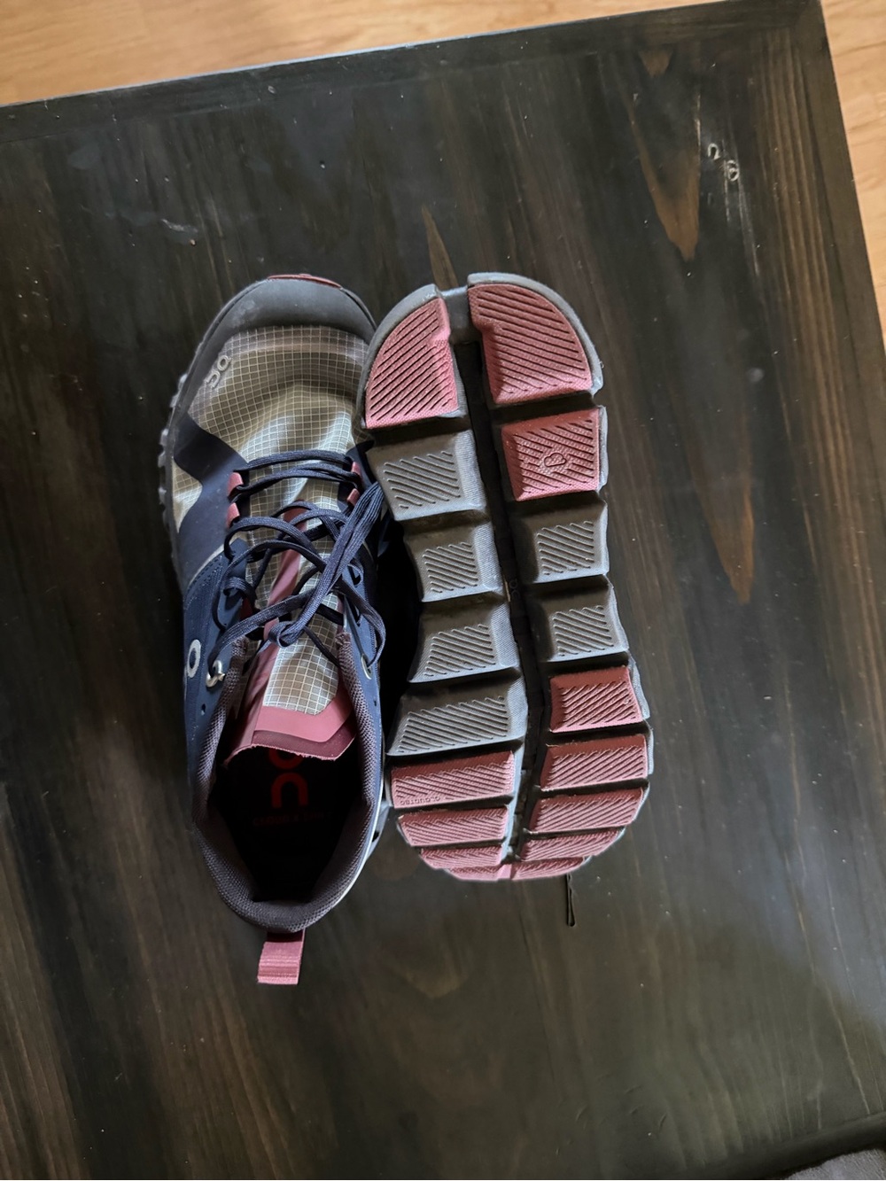 On Running X SHIFT Navy and Pink Grip-Soled Sneakers